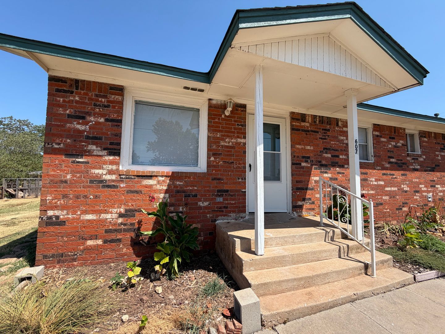 607 Maguire Rd unit 607 E. Maguire – photo 1