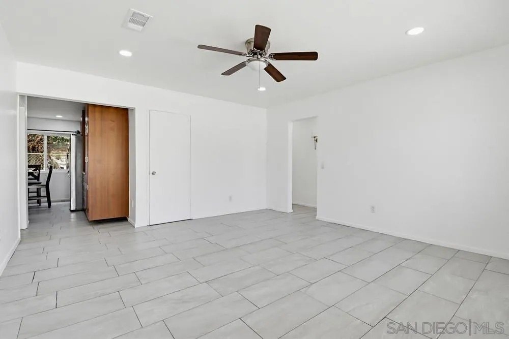 3095 L St – photo 4