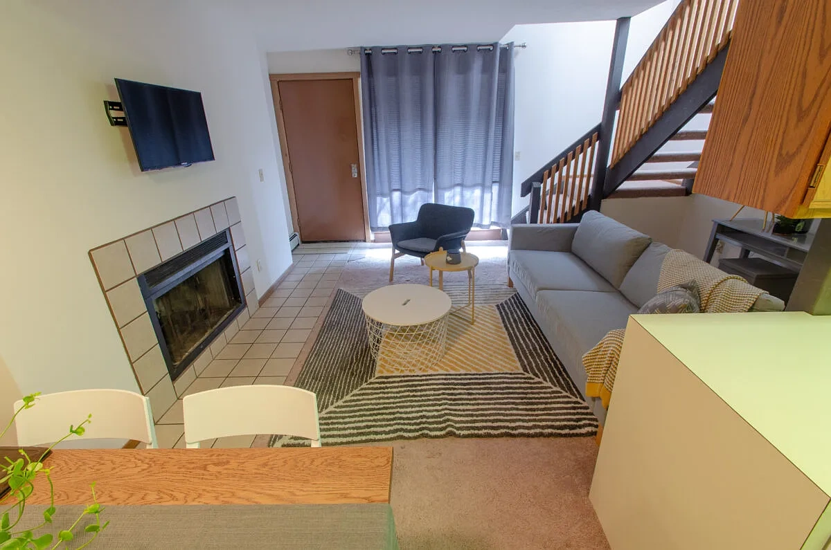 Timber Top Condominiums – photo 3