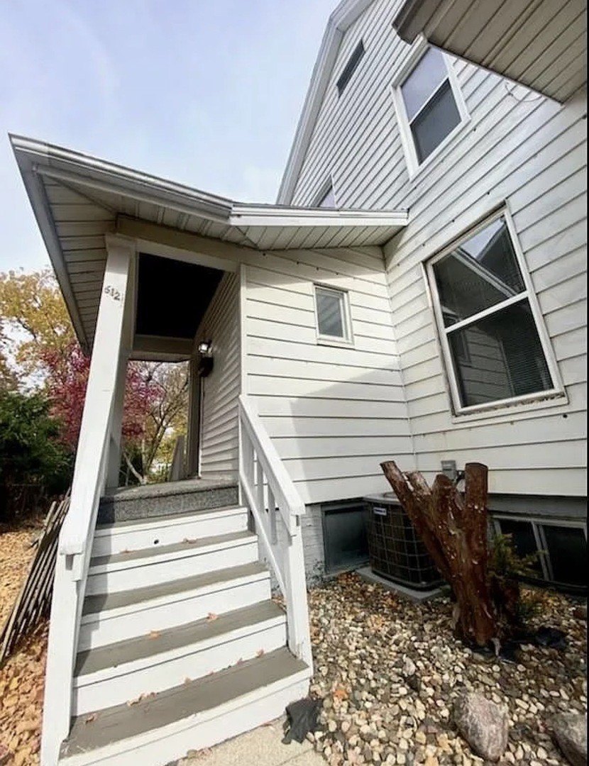 612 1/2 E Chestnut St #2 – photo 2