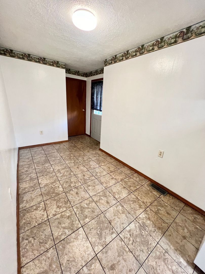 209 Wynoka St unit Apt #4 – photo 3