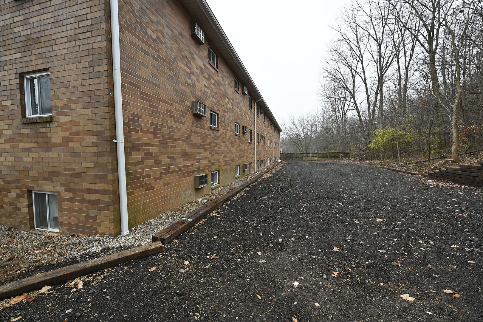 227 Hillside Cir – photo 3