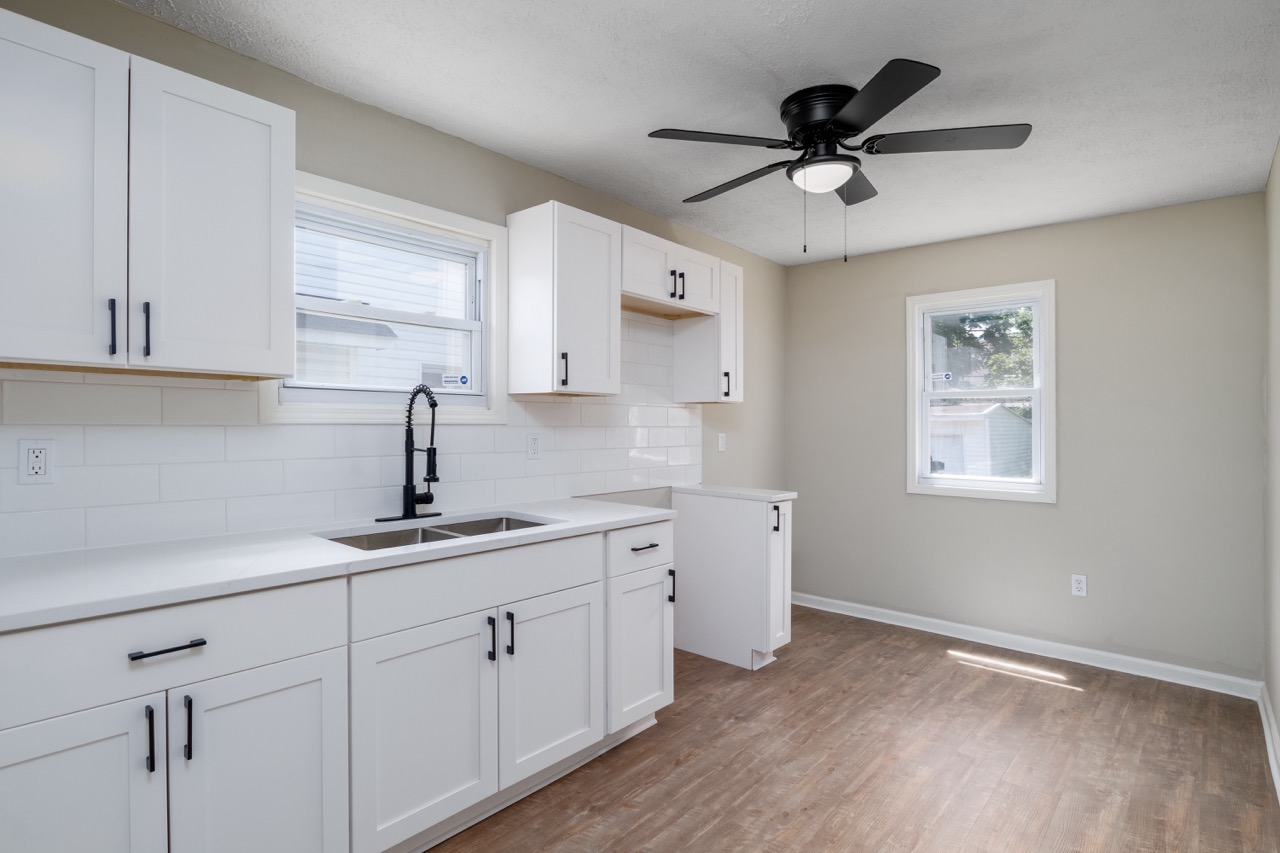 13804 Rexwood Ave – photo 2