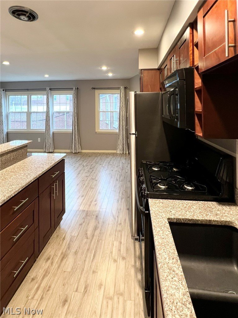 20301 Shelburne Rd #9B – photo 3