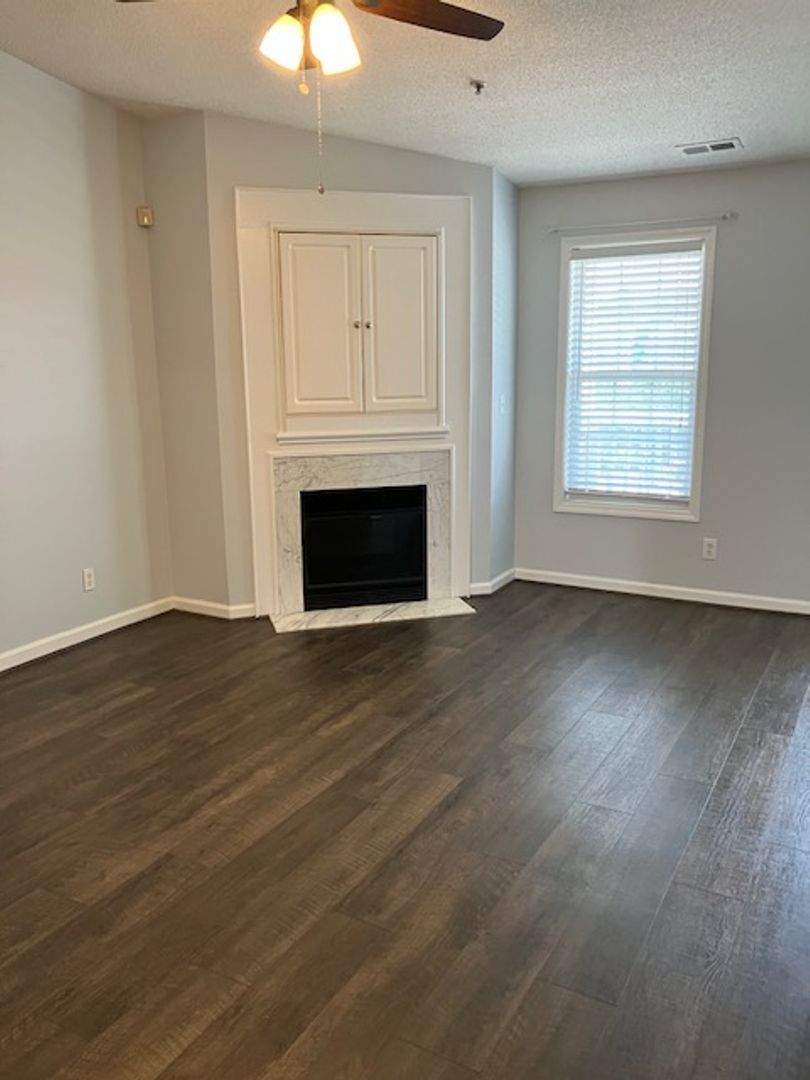 904 Litchfield Way unit 904-J – photo 4
