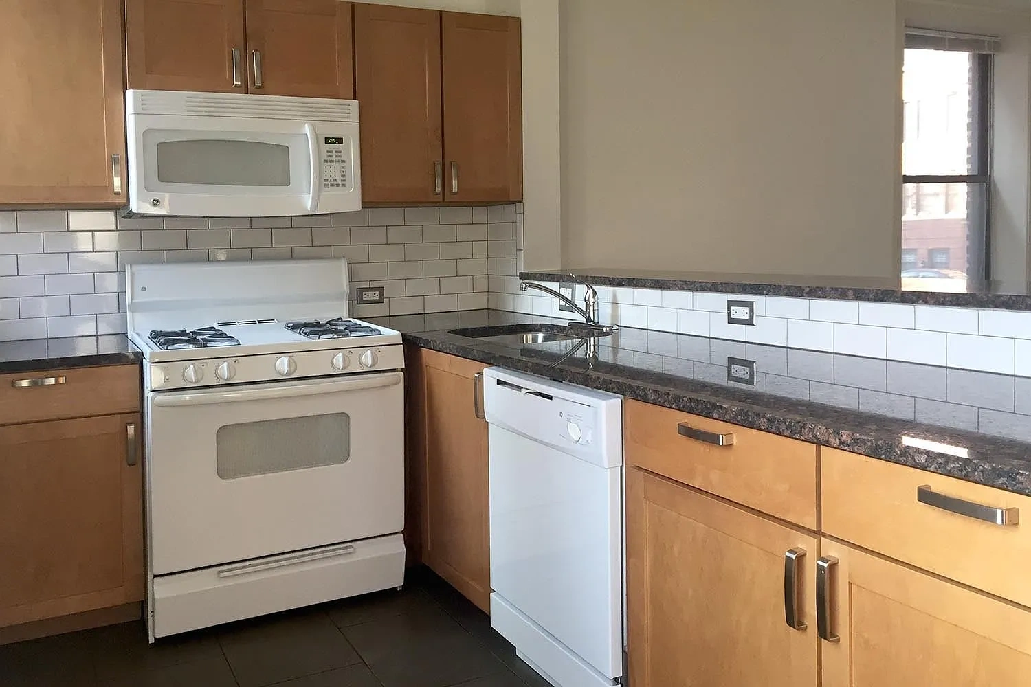 5400-5406 S. Maryland Avenue – photo 2