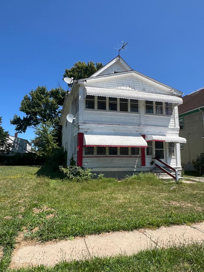 1639 Avalon Rd unit Down – photo 3