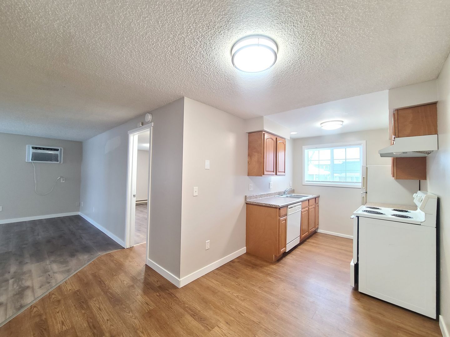 1712 W 2nd Ave unit 110 – photo 4