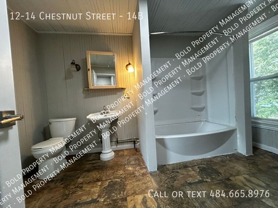 12 Chestnut St – photo 5