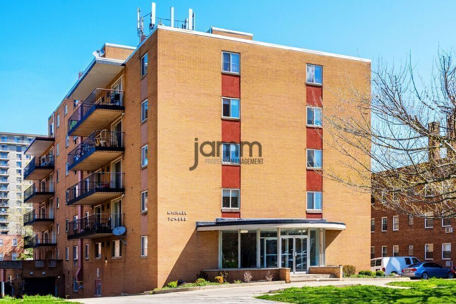 12050 Lake Ave – photo 1