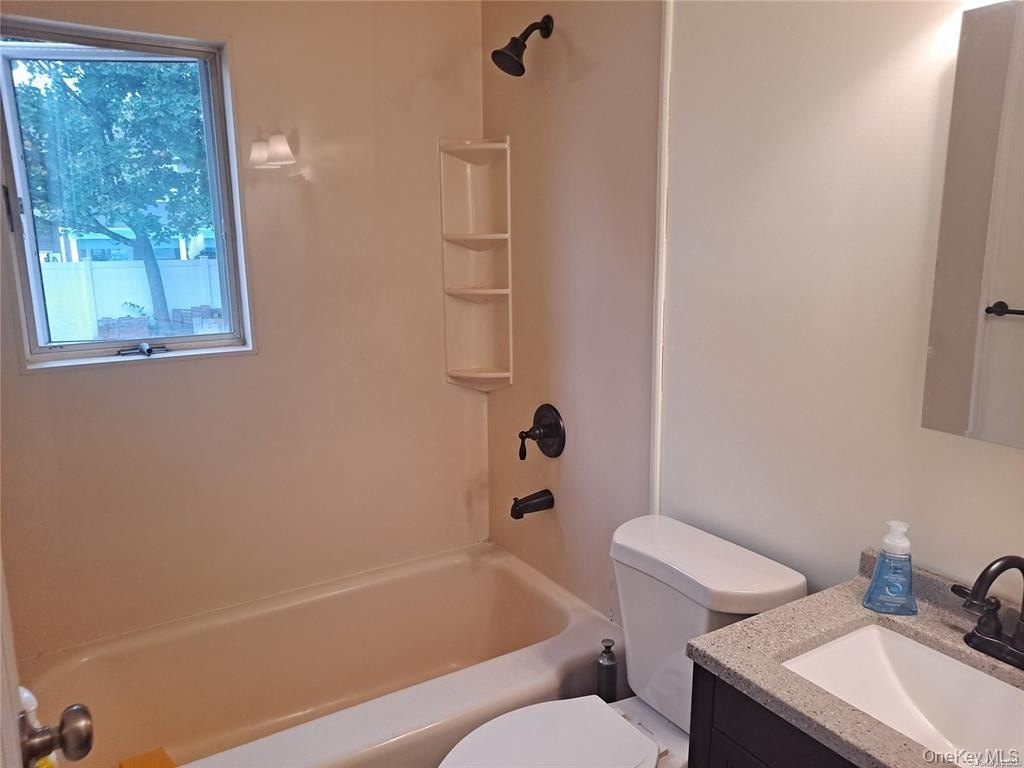 16 Cedar Dr #1ST – photo 2