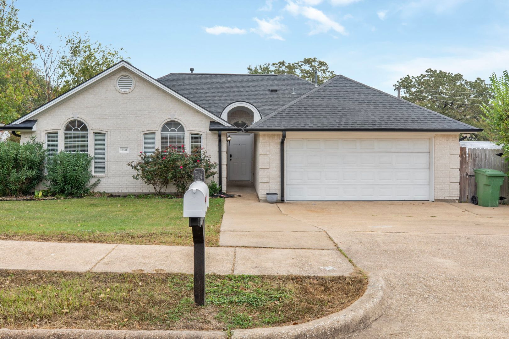 2511 Westwood Main Dr – photo 1