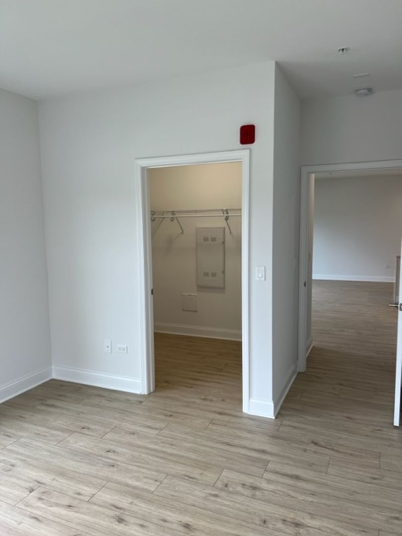 250 Anthony Ave unit 414 – photo 4