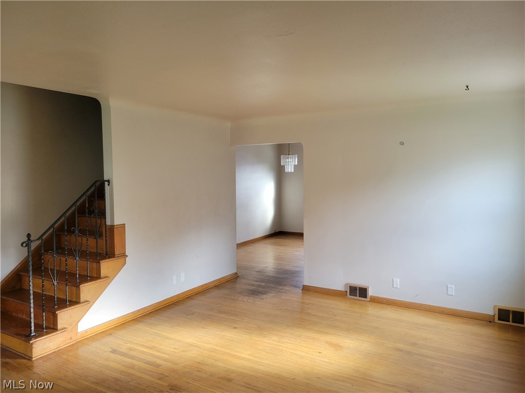 4127 Lowden Rd – photo 2