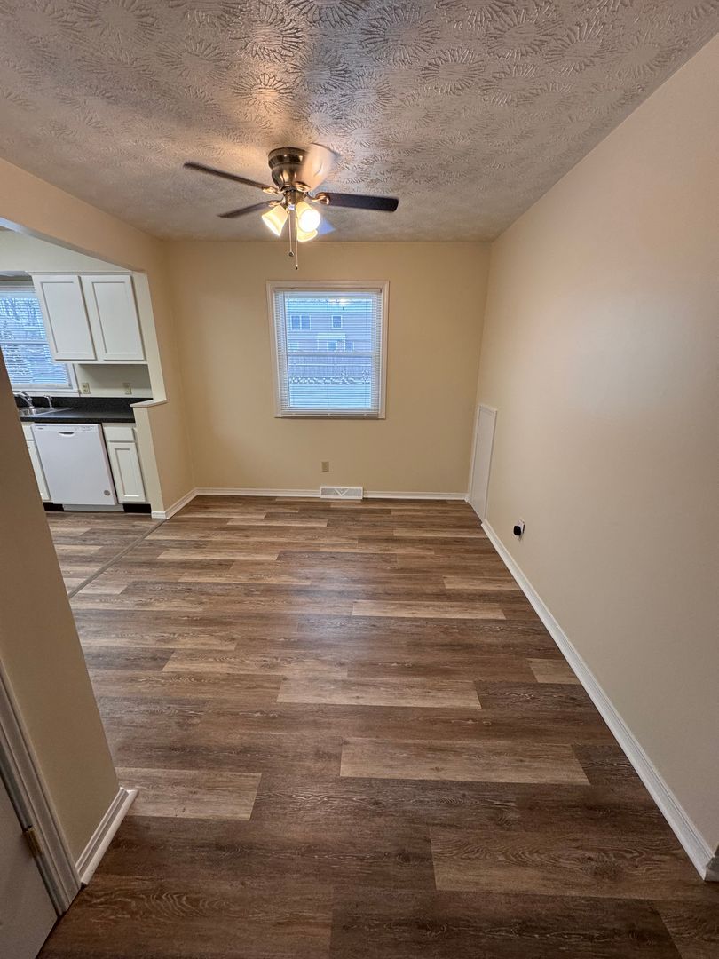 2239 Woodland Trce – photo 5