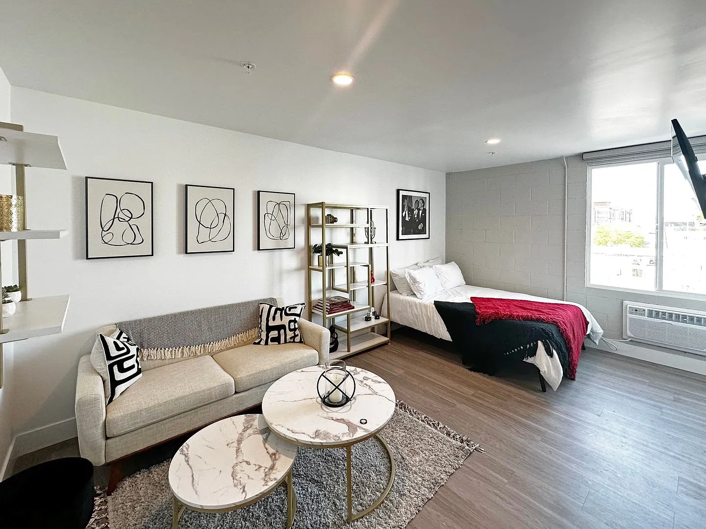 DLUX Lofts - Modern Downtown Studios – Floor plan
