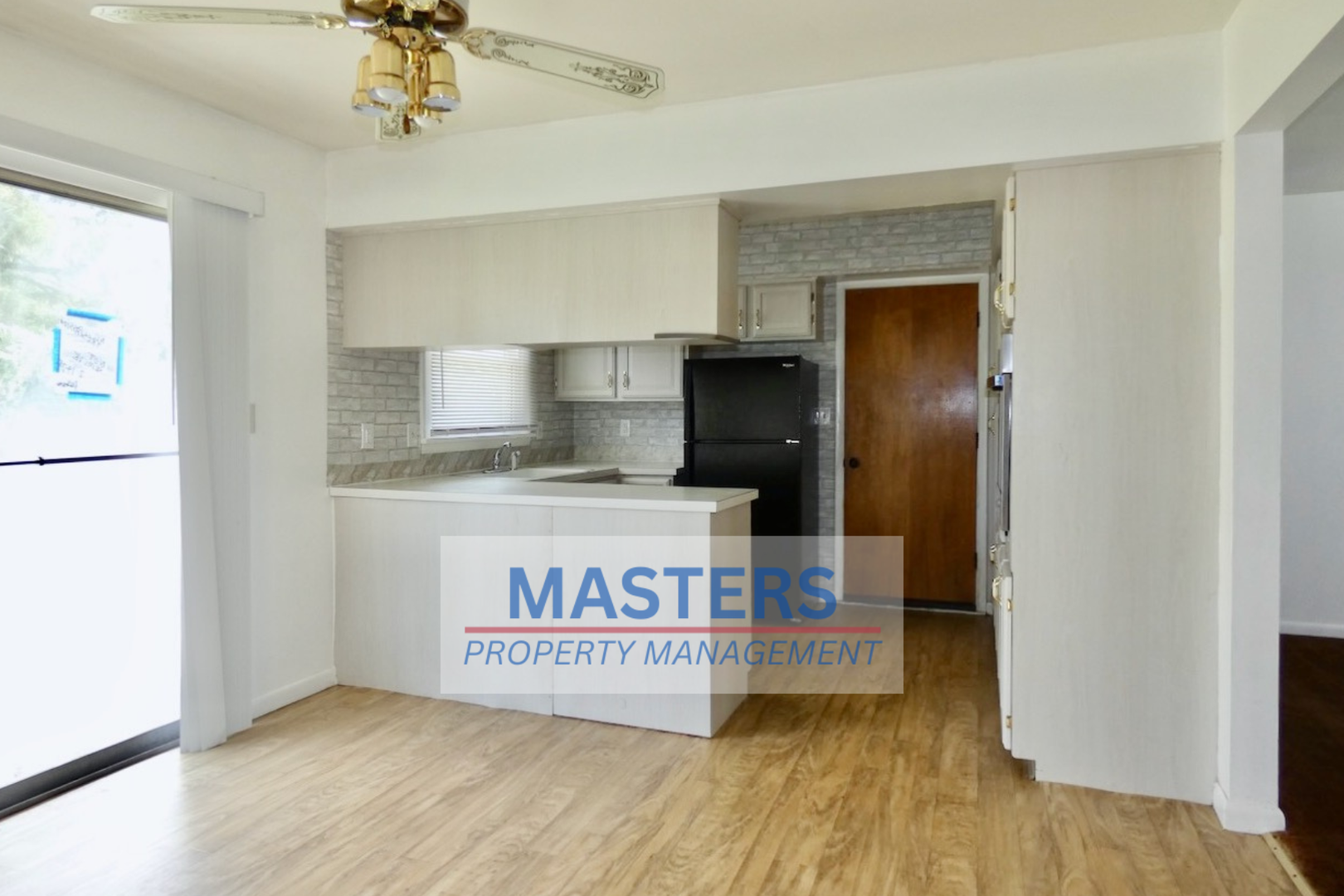 1425 White Ave – photo 2
