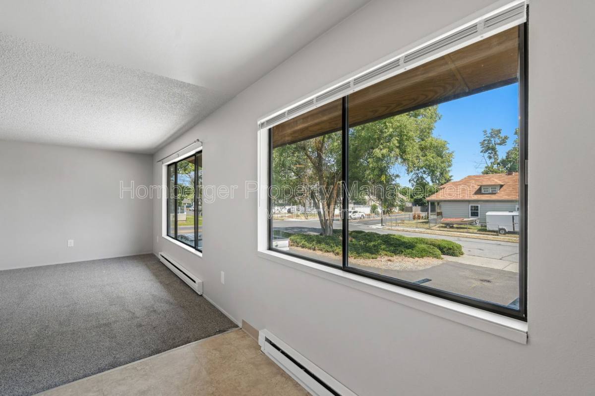 2628 E Wellesley Ave unit 1 – photo 4
