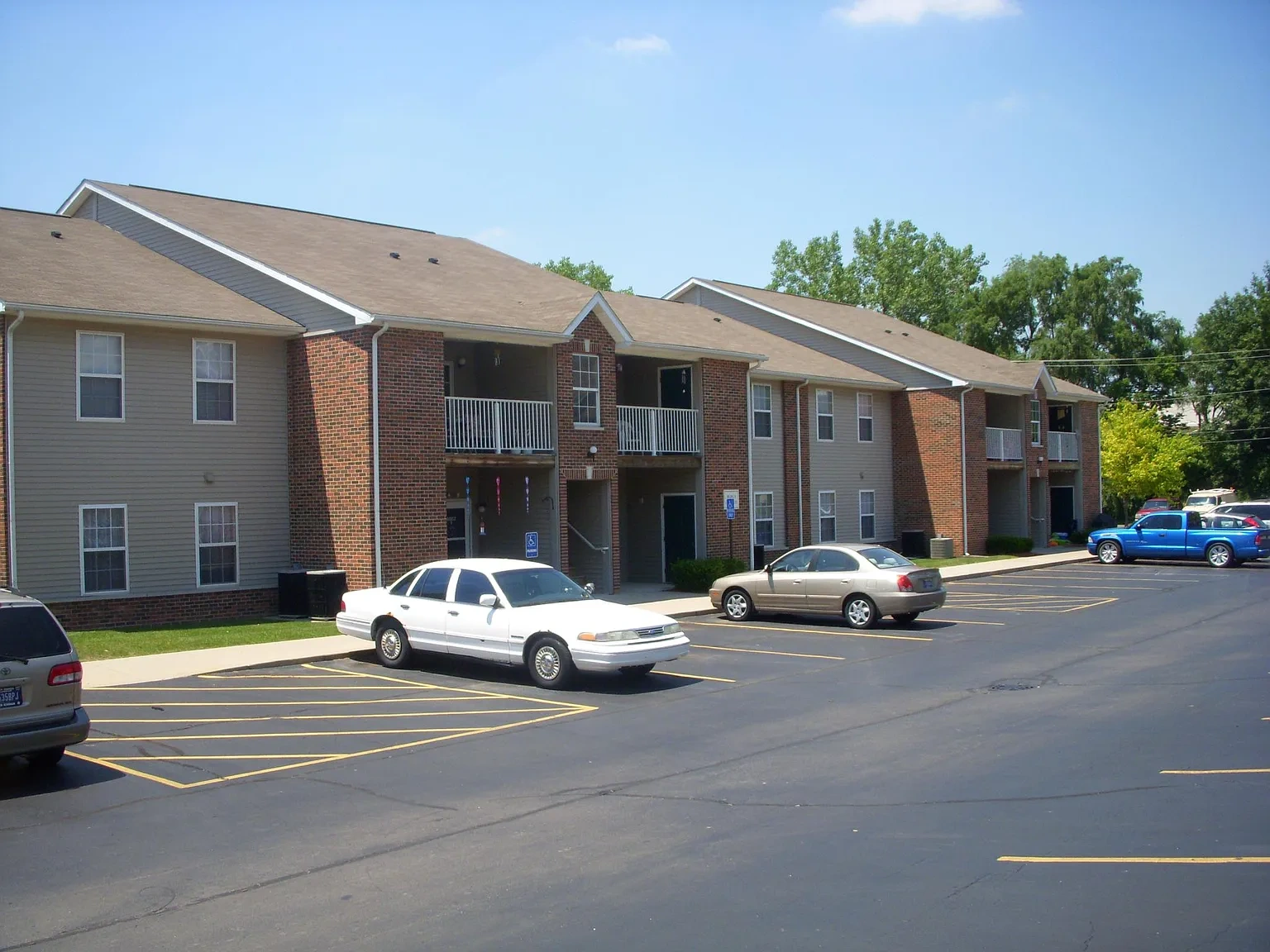 East Ridge Apartments – photo 3