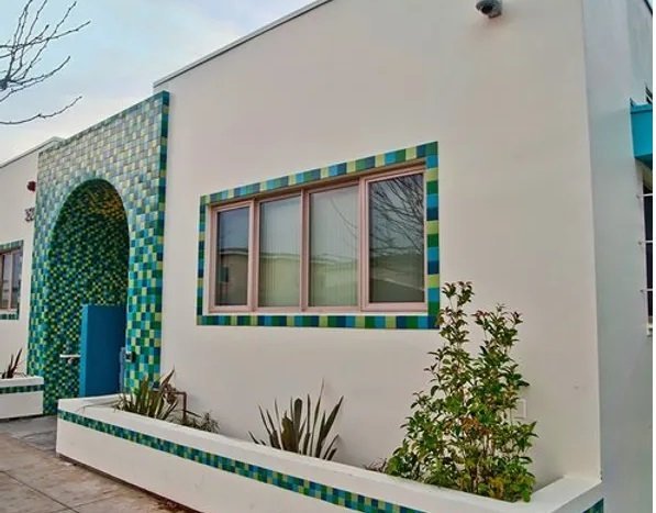 1034 Redondo Ave – photo 2