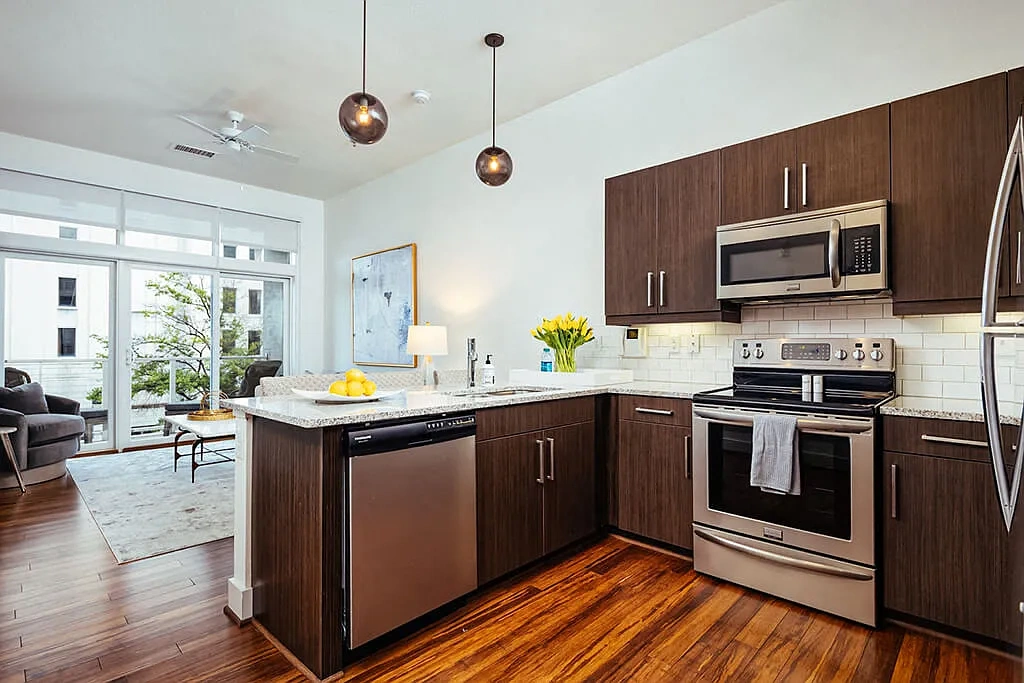 Reserve on 3rd – photo 2