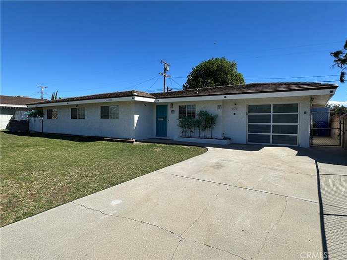 979 N Gardena Ave – photo 3