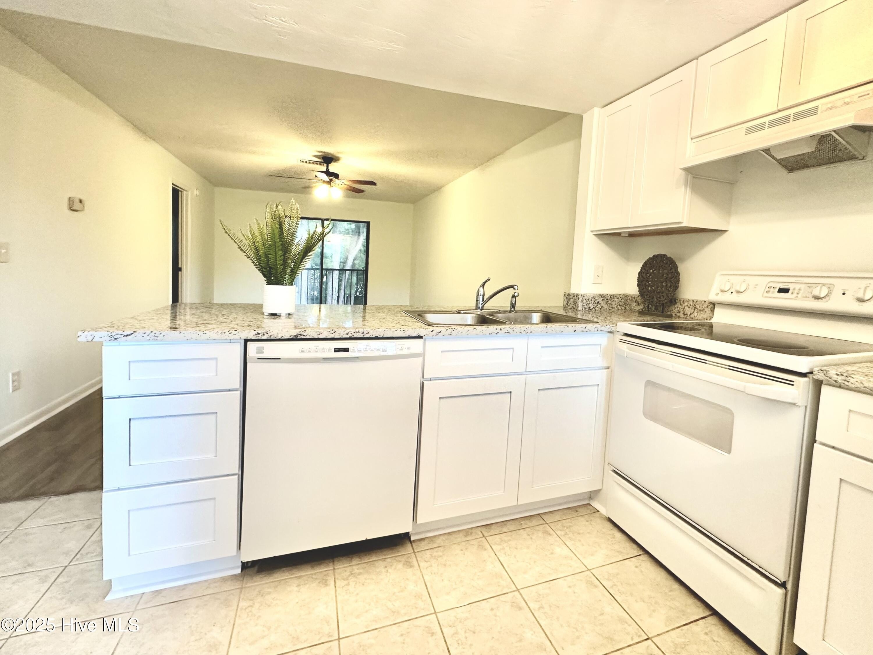 4451 Holly Tree Rd – photo 4