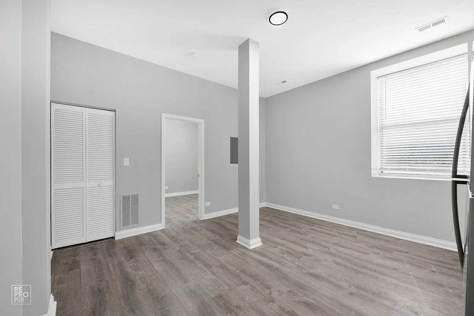 801 E Drexel Square – photo 3
