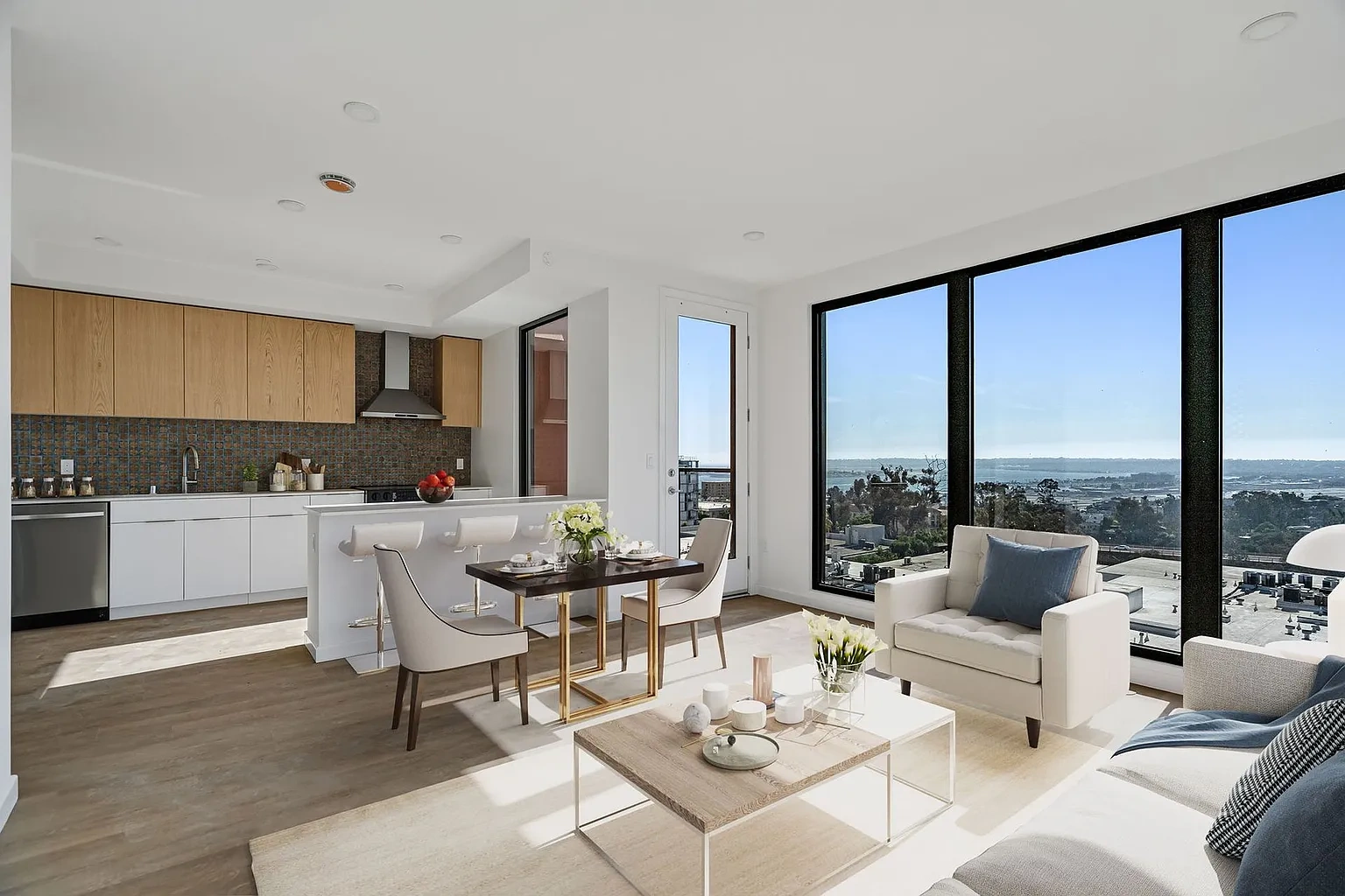 4th + Palm – photo 2
