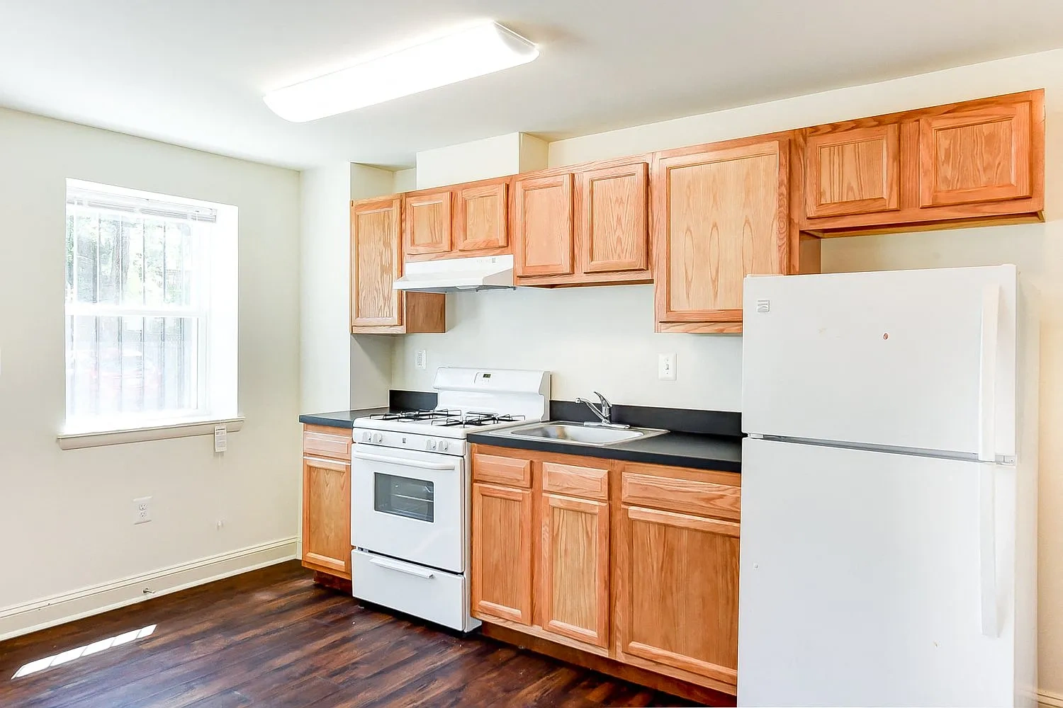 734 Longfellow – photo 3