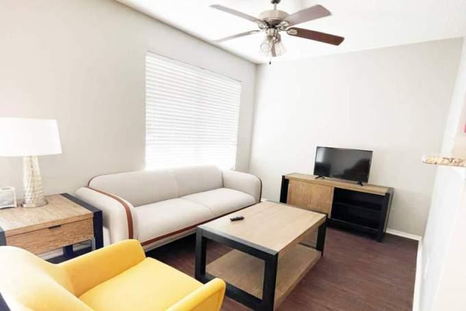 11411 Green Plaza Dr unit # 209 – photo 1