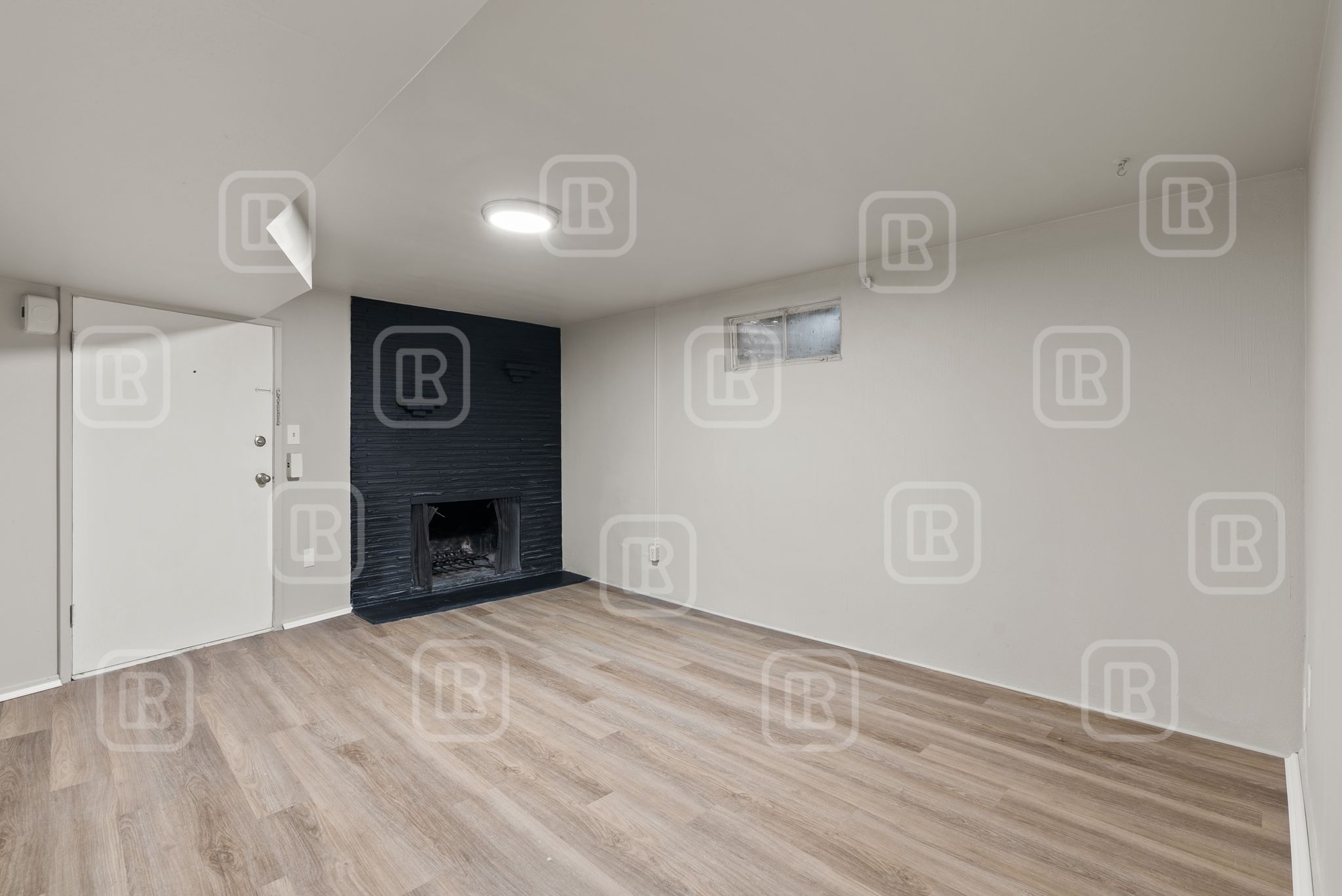 7313 E 6th Ave unit 5 – photo 4