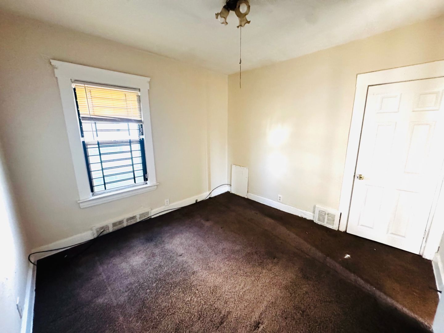 14012 Glendale Ave unit Unit 1 (down) – photo 4