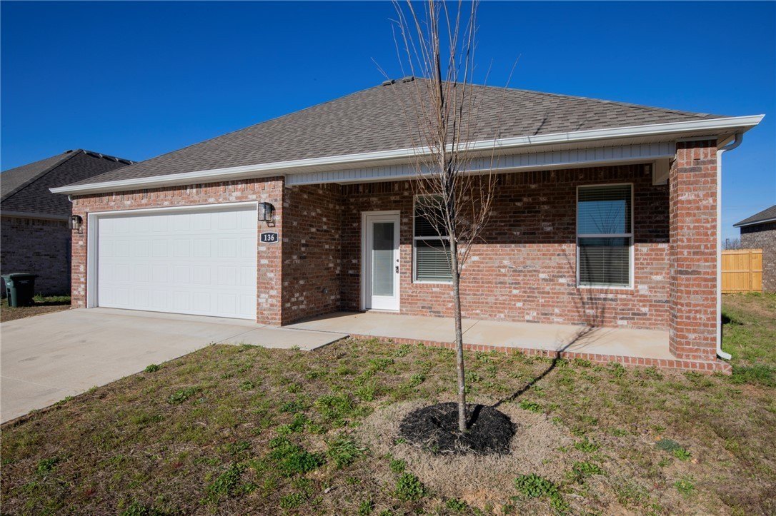 136 S Broyles Ave – photo 4