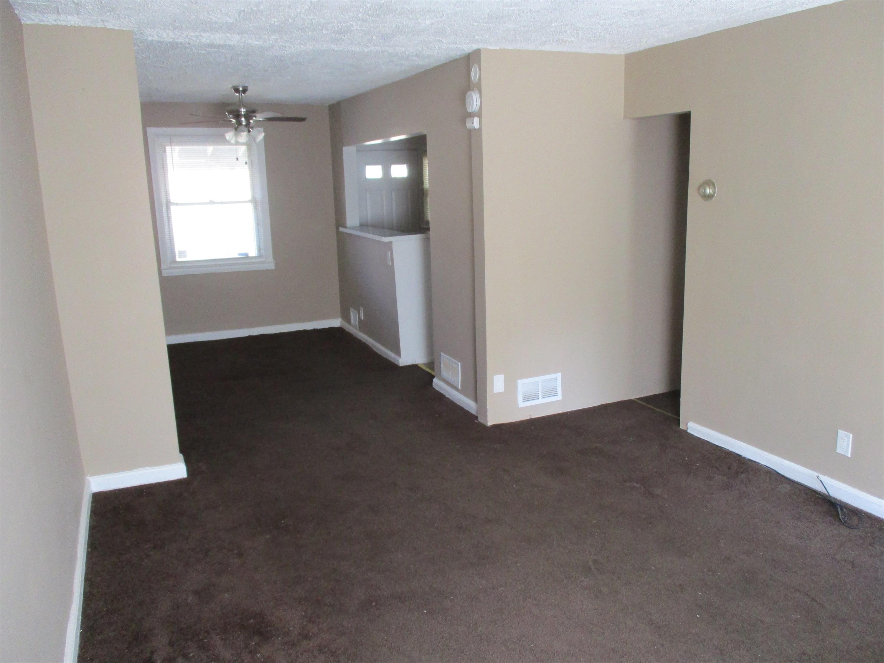 4404 Mountview Rd – photo 3