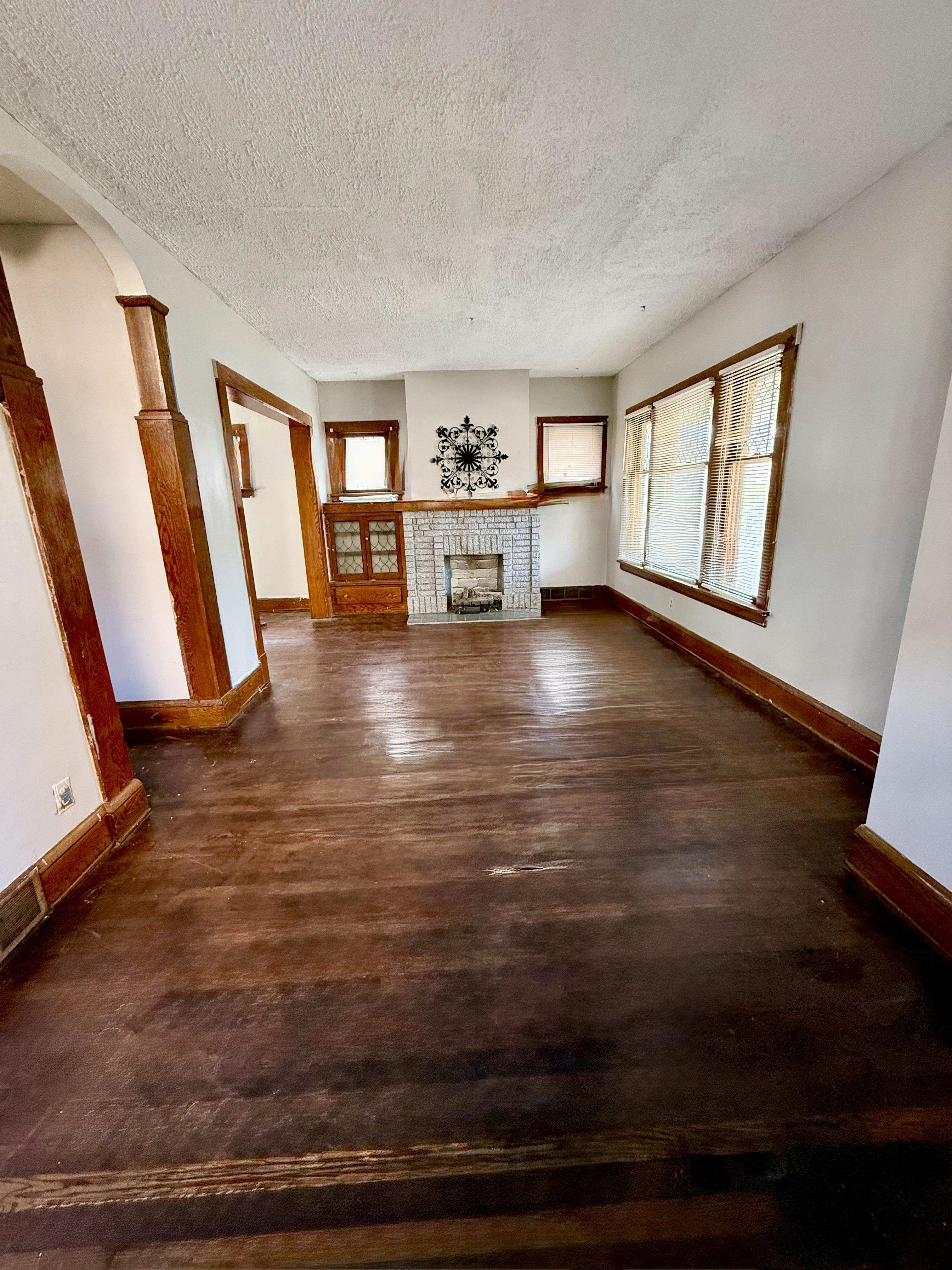 12312 Buckingham Ave – photo 3
