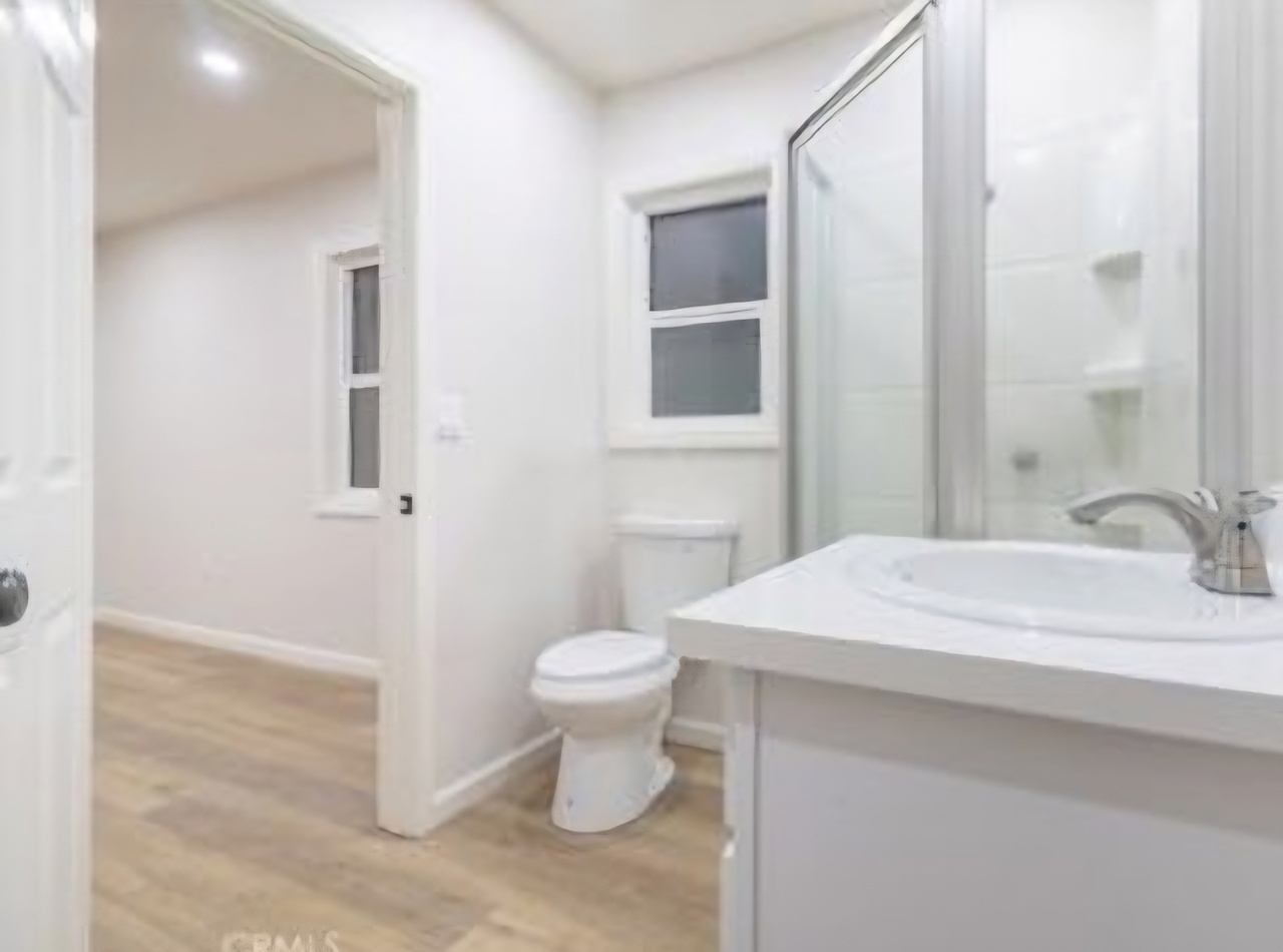 9168 Cypress Ave unit B – photo 5