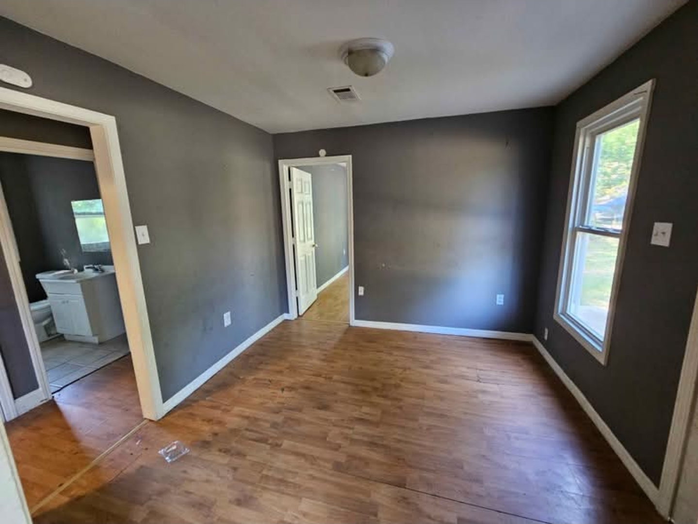 4920 Paige St – photo 4