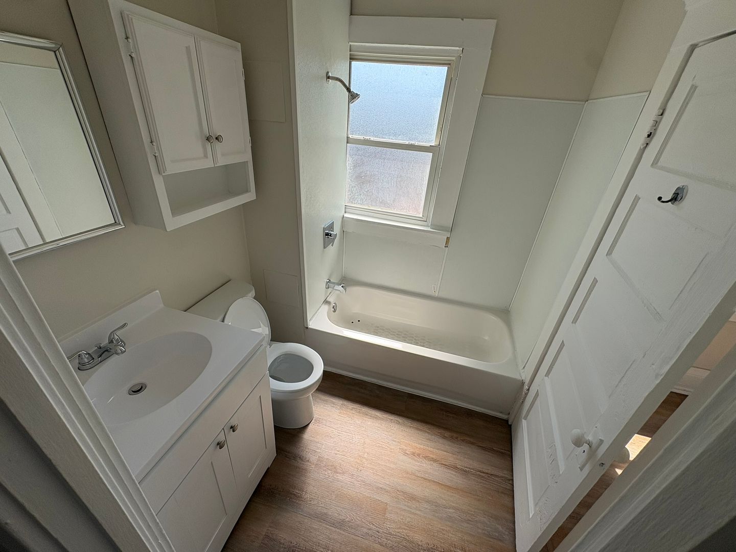 7951 Lorain Ave unit Unit 3 – photo 3