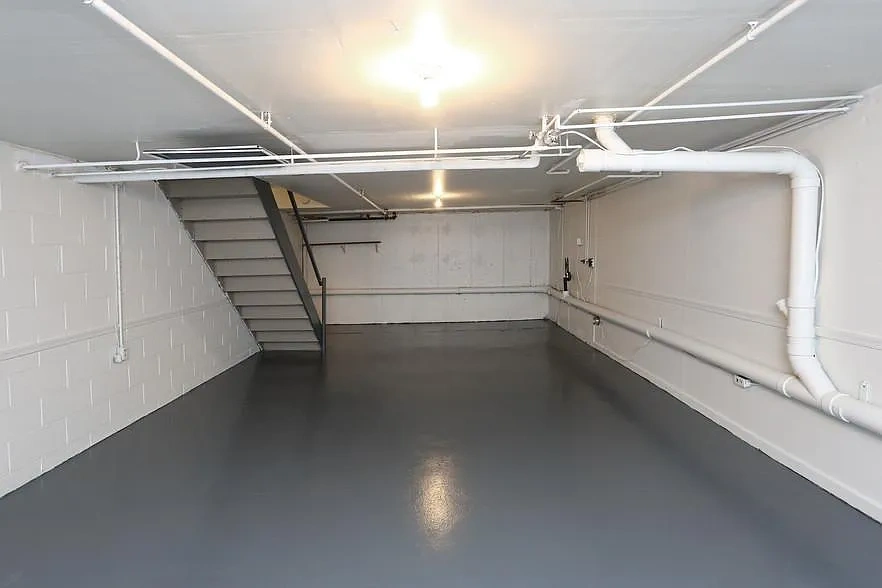 Woodbury Apartments – photo 1