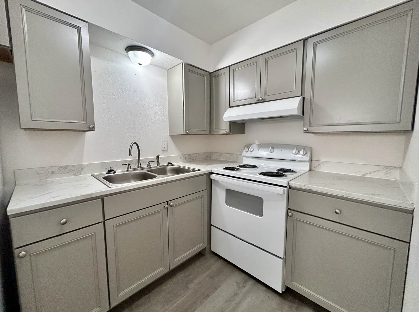 1412 W 11th Ave unit Unit 2 – photo 4