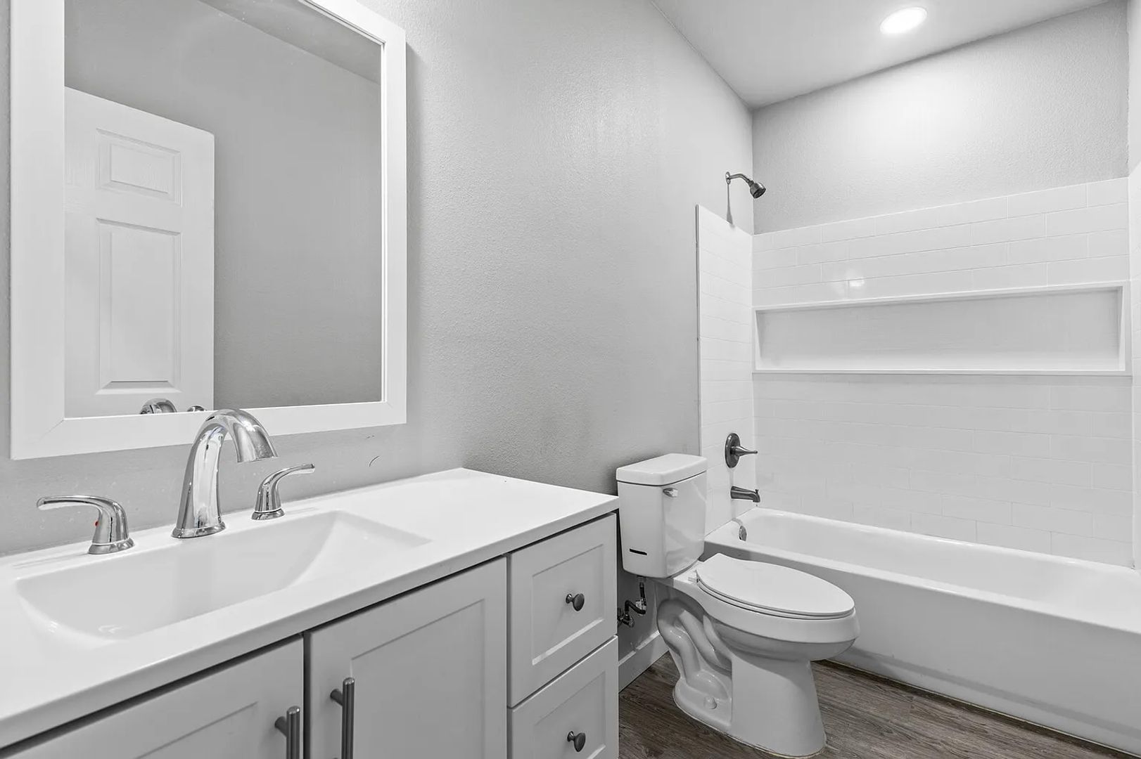1808-10 Windsor Ave unit 1808 – photo 4
