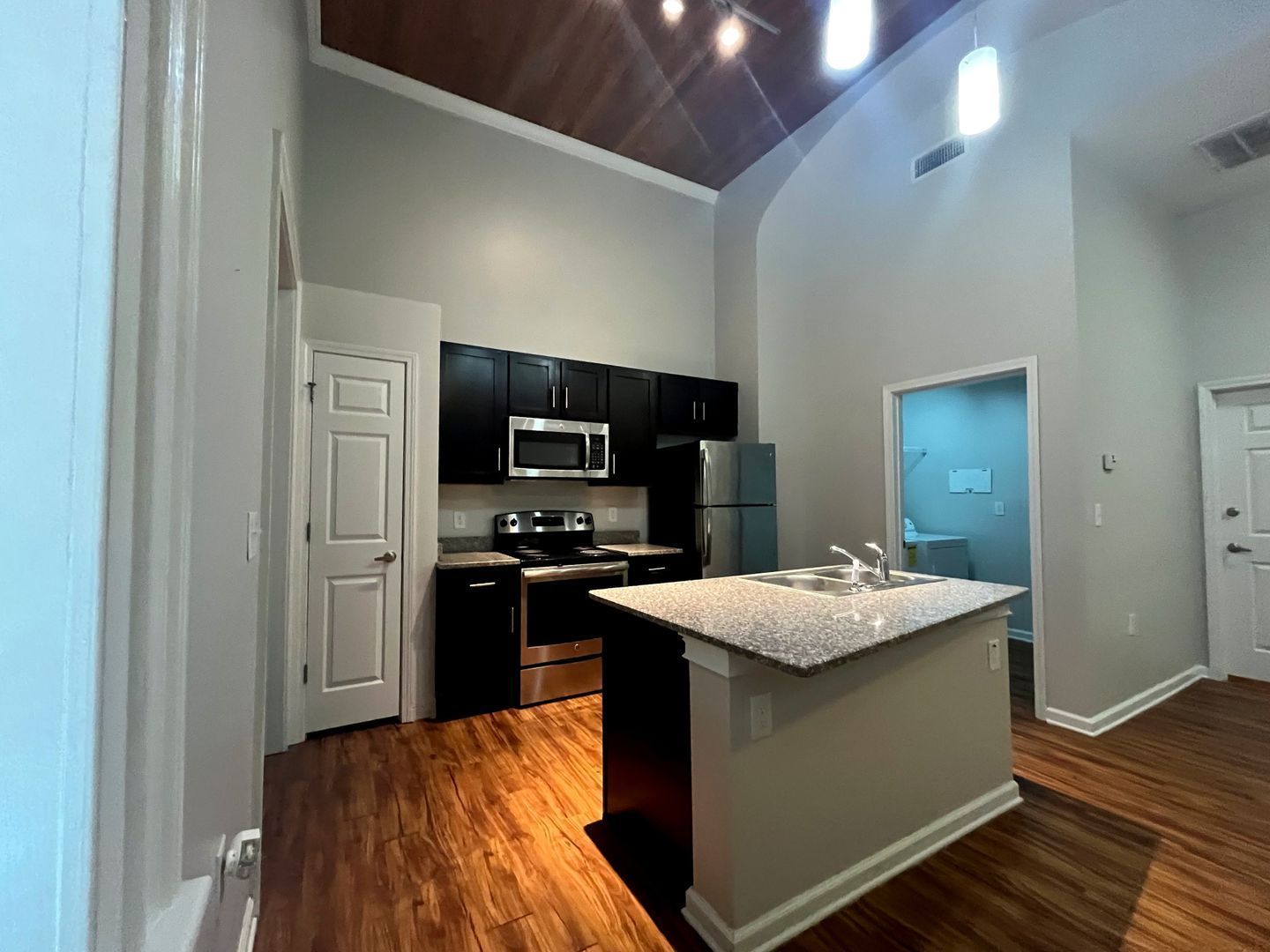 466 Poplar St unit 2 – photo 5