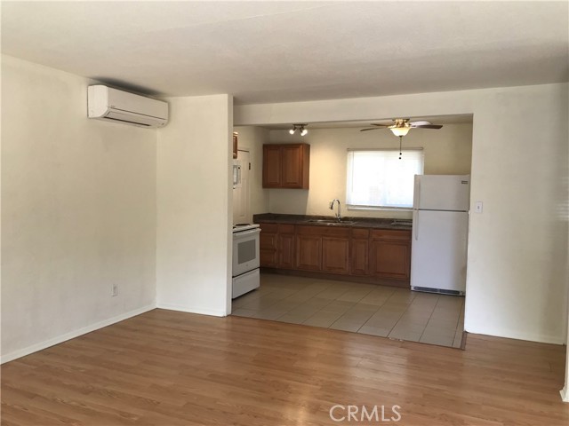 380 6th St – photo 4