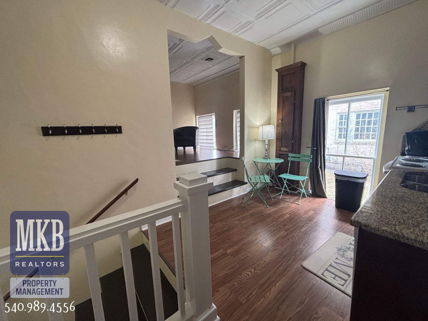 17 S College Ave – photo 4