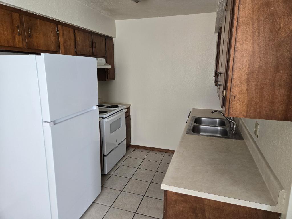 1937 Delwin St unit 3 – photo 3