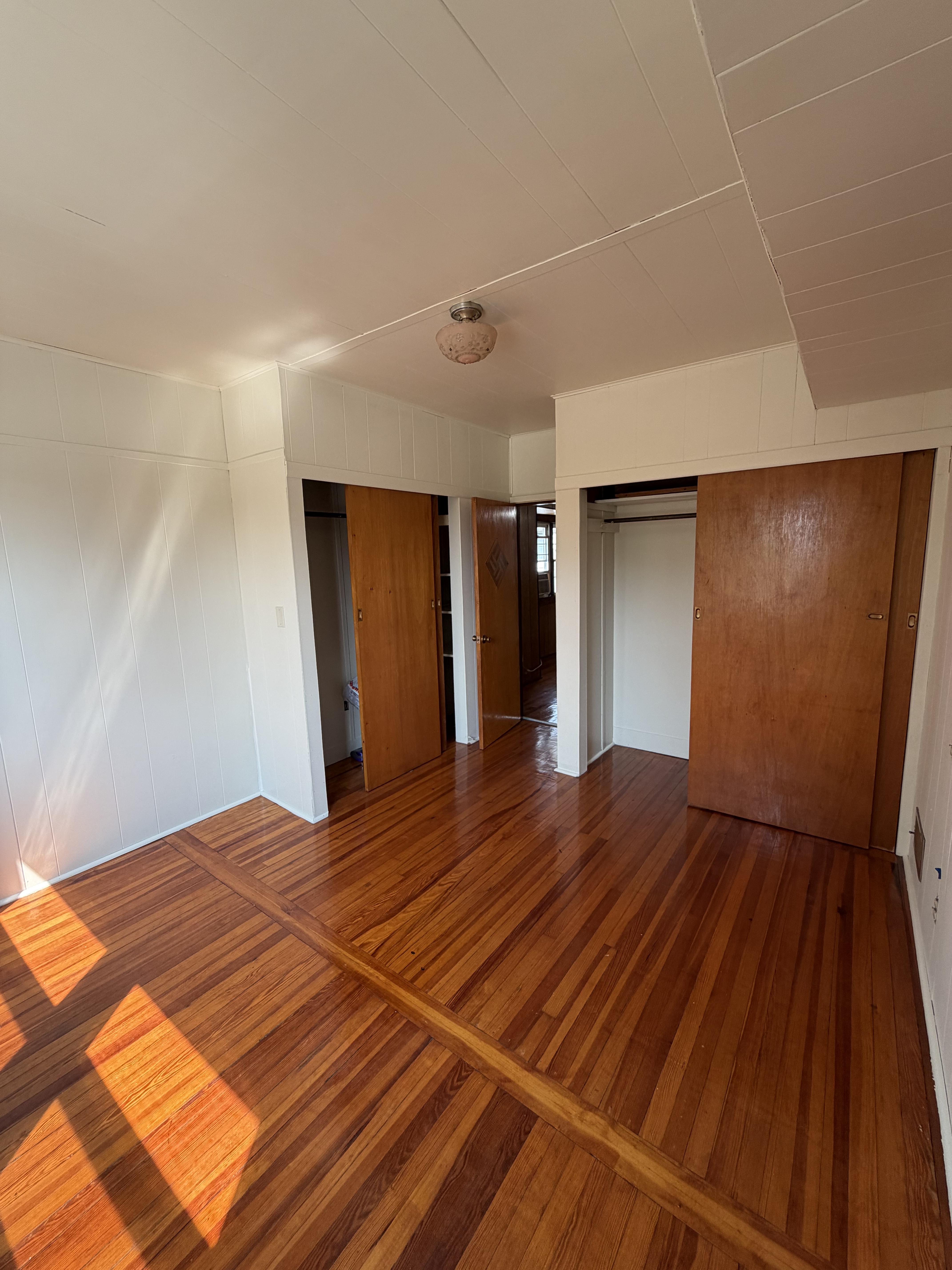 7547 22nd Ave unit Upper north – photo 4