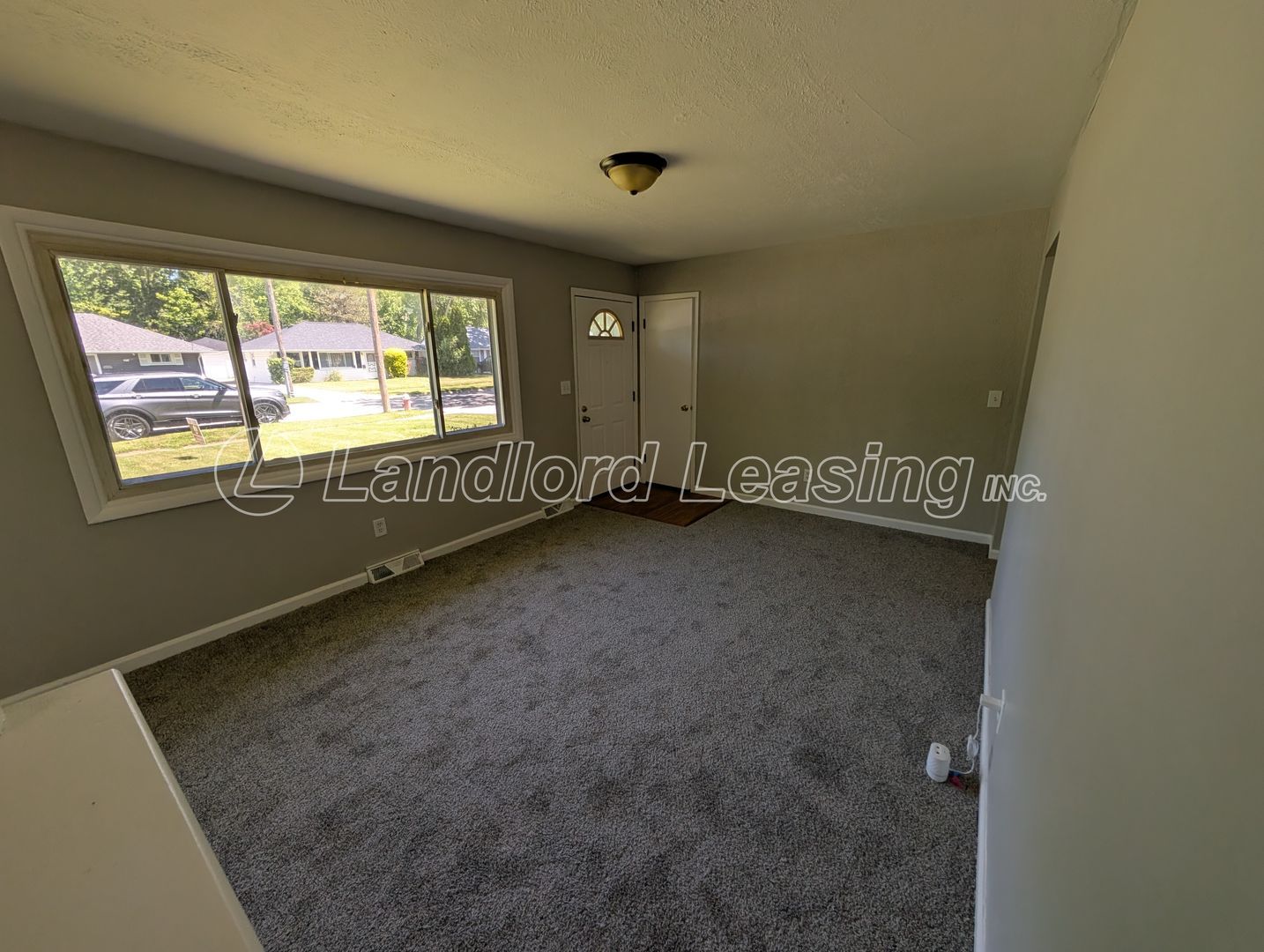 4252 Belle Ave – photo 3