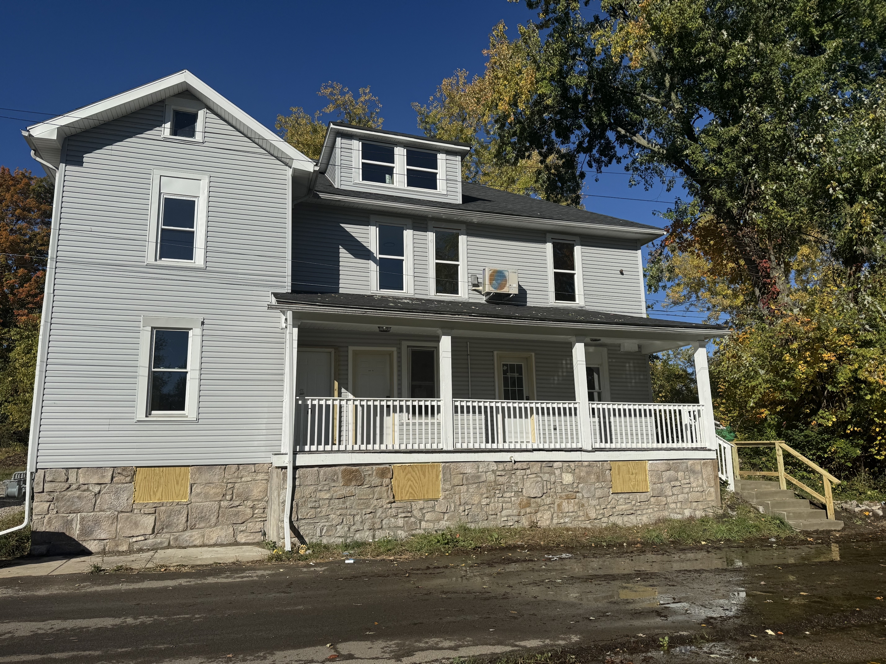 131 Pleasant Ave unit A – photo 1