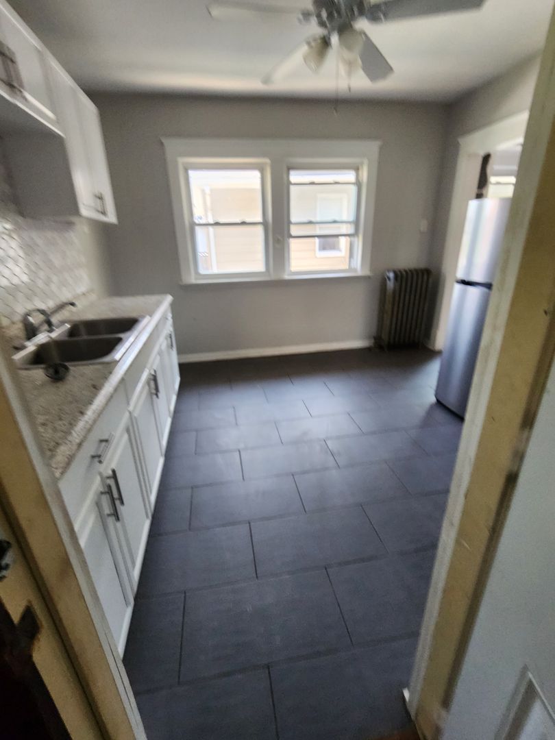 2569 Cheshire Rd unit Up – photo 4